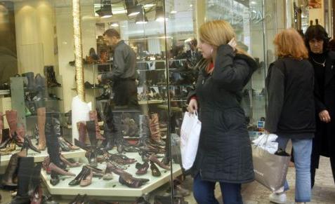Βουτιά 17,5% των λιανικών πωλήσεων τον Μάρτιο