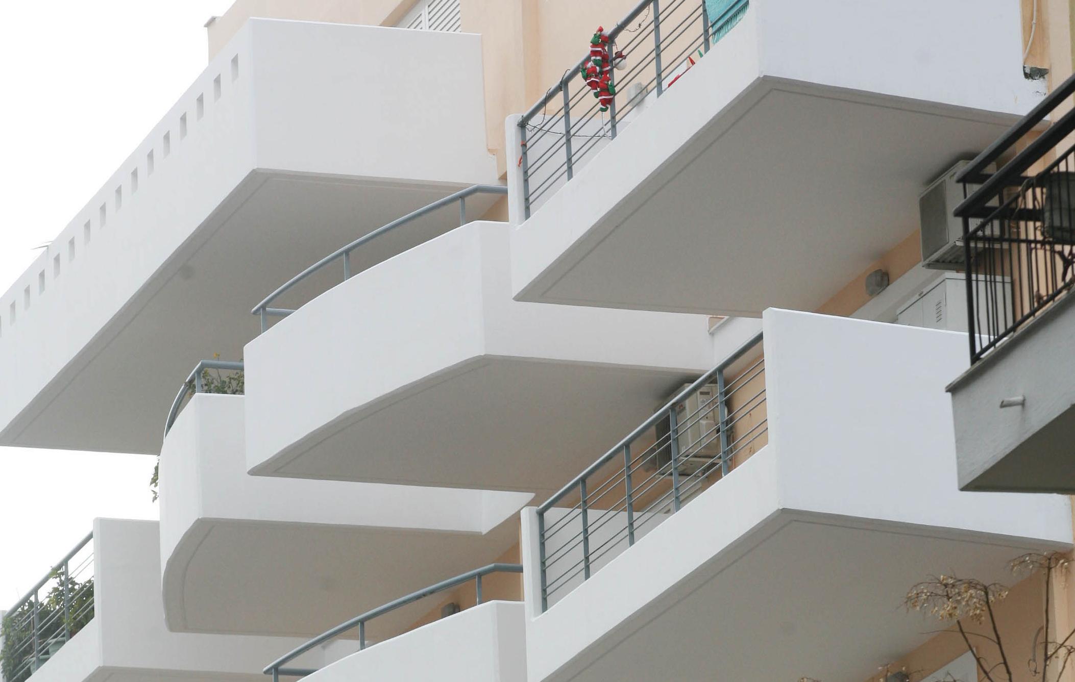 Έκτακτη εισφορά στη μεγάλη ακίνητη περιουσία φέρεται να εξετάζει η κυβέρνηση