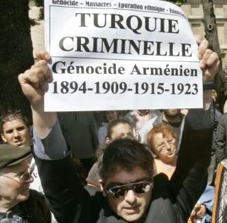 Δεν ποινικοποιεί την άρνηση της γενοκτονίας των Αρμενίων η γαλλική Γερουσία