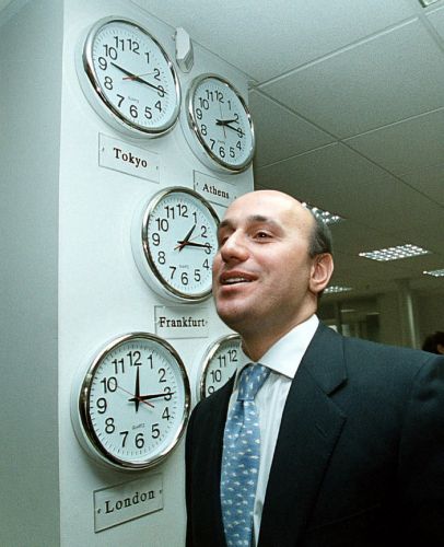 Η βιωσιμότητα του ελληνικού χρέους στις συναντήσεις του επικεφαλής του ΟΔΔΗΧ στο Λονδίνο