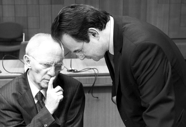 Προϋπόθεση για μία νέα βοήθεια στην Ελλάδα τα πρόσθετα μέτρα, λέει ο Β. Σόιμπλε