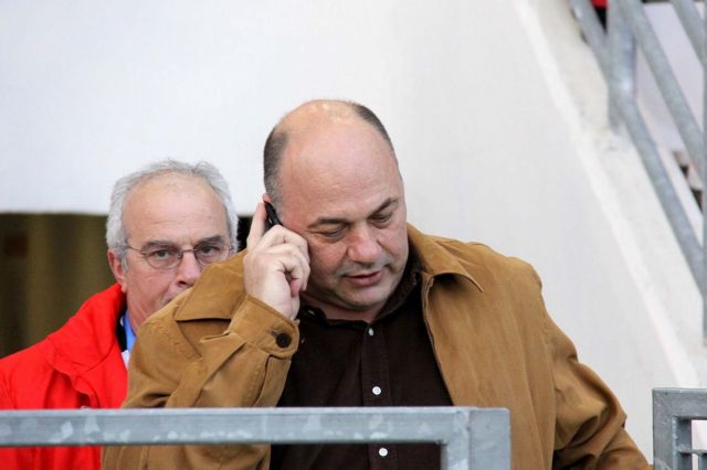 Σε απολογία Ηρακλής, Τάκης και Μπέος