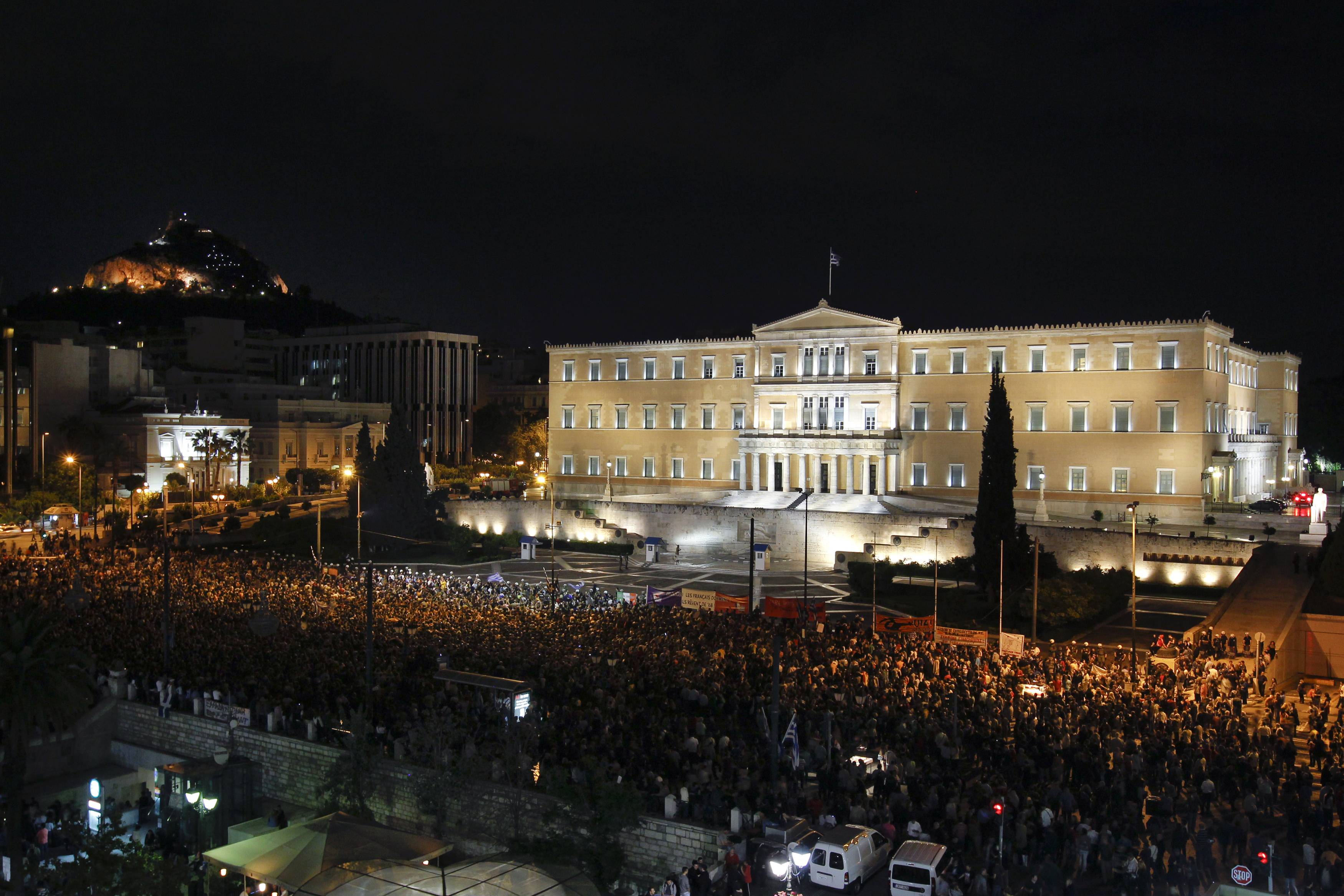 Μεγάλη η προσέλευση «Αγανακτισμένων» και τη δεύτερη μέρα των κινητοποιήσεων