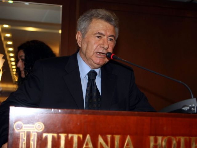 Οργισμένος με τον Παππά ο Τροχανάς, αλλά δεν εμπλέκεται ξανά στην ΑΕΚ