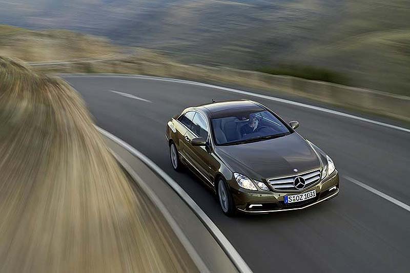 Mercedes-Benz E200 CGI Coupe: Προσιτή πολυτέλεια