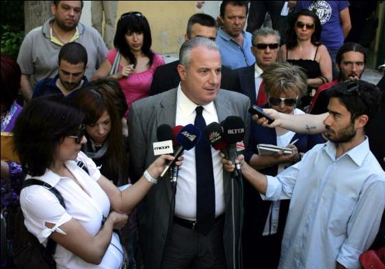 Εντός των ημερών θα παραδοθεί ο Γ.Παπαδόπουλος σύμφωνα με τον δικηγόρο του