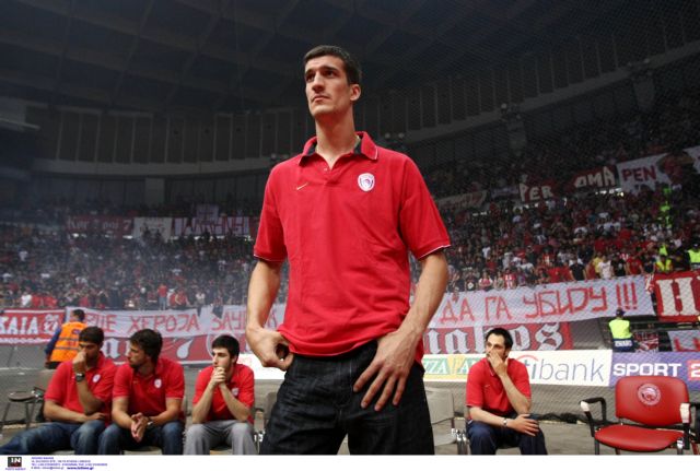 Σοκαρισμένος και ο Κέσελι από την αποχώρηση Αγγελόπουλων