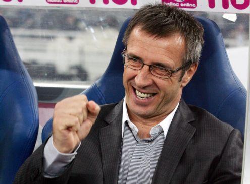 Τιμή νιώθει ο Νιόπλιας που βρίσκεται στον πάγκο της Κύπρου