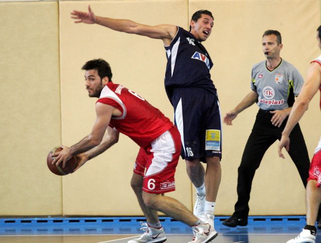 Την άνοδό του στην Α1 πανηγυρίζει το Ρέθυμνο, «μεγάλη» μάχη στην ουρά