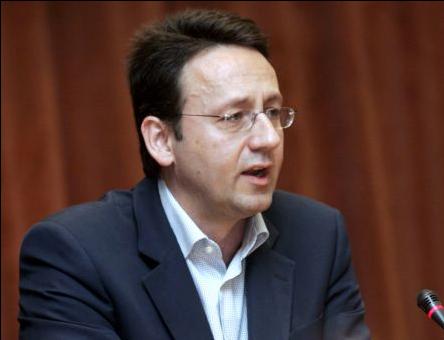 «Επιστροφή» Πιλάβιου στη Βουλή ζητούν τρεις βουλευτές