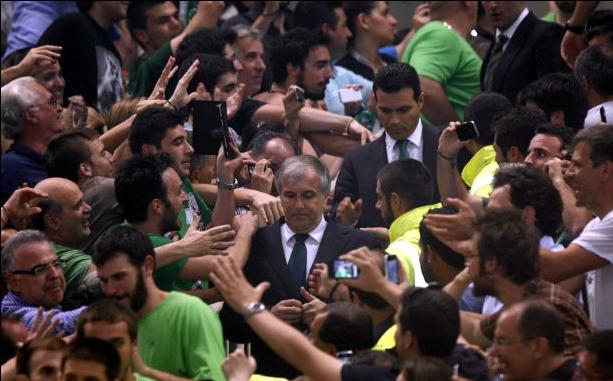 Ο -κατά «Ζοτς»- ήρωας Φώτσης και ο… πιτσιρικάς Μπατίστ