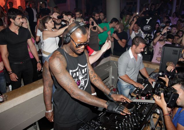 Συγκίνηση Σισέ σε… αποχαιρετιστήριο πάρτυ;