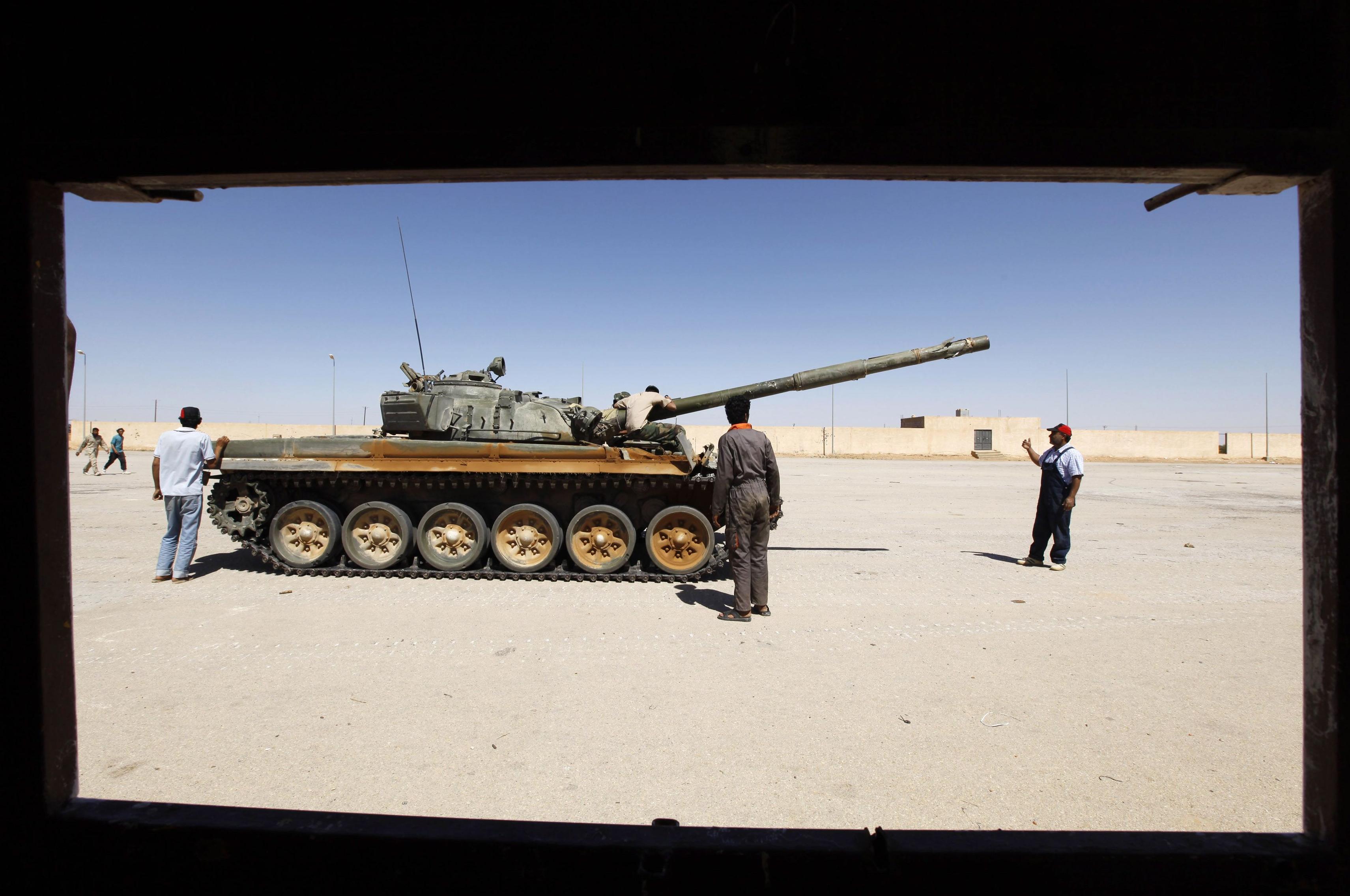 Παραβίαση των ψηφισμάτων βλέπει η Ρωσία στον εξοπλισμό των Λίβυων αντικαθεστωτικών