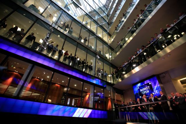 Με μεικτά πρόσημα σε Ευρώπη και ΗΠΑ έκλεισε η χρηματιστηριακή εβδομάδα