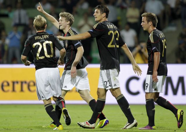 Στα τελικά η Γερμανία, χατ-τρικ του Ιμπραΐμοβιτς, νίκη των Νησιών Φερόε