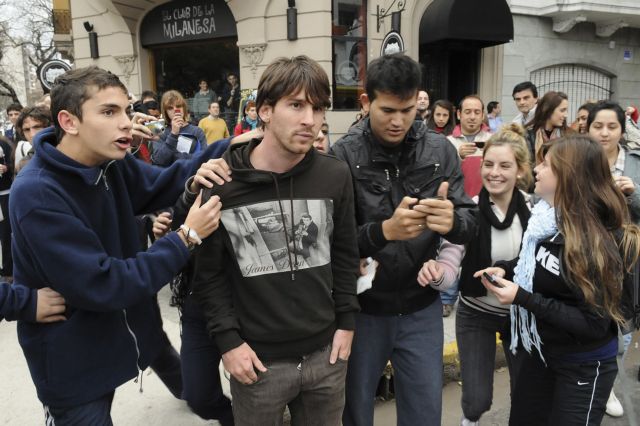 Αγνωστος γρονθοκόπησε τον Μέσι σε εστιατόριο της Αργεντινής