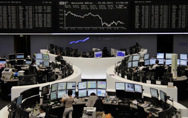 Απώλειες 2% στο Χρηματιστήριο με το βλέμμα στη Σύνοδο Κορυφής