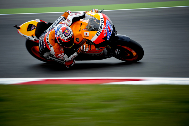 MotoGP Καταλονίας 2011, ΕΔ1-2: Ταχύτερος ξανά ο Casey Stoner