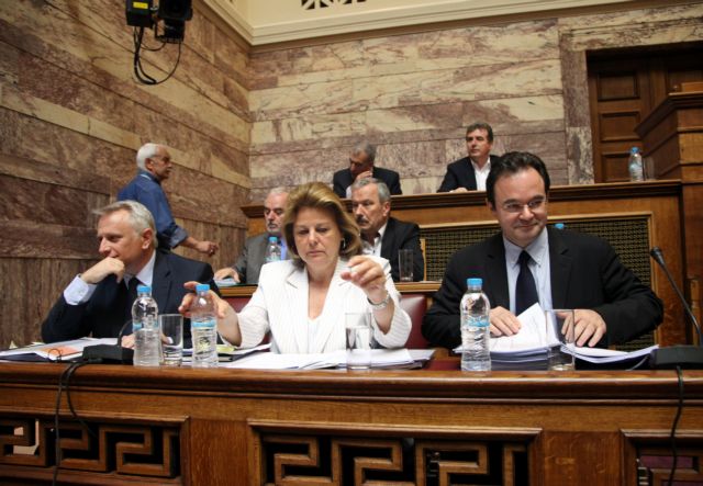 Τα περί δημοψηφίσματος «δεν αφορούν στο Μεσοπρόθεσμο»