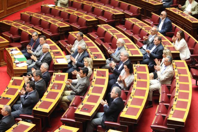 Στοίχημα ενότητας για το ΠΑΣΟΚ η δύσκολη τελευταία εβδομάδα του Ιουνίου