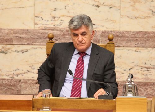 Στο νοσοκομείο με πνευμονία ο πρόεδρος της Βουλής, Φ.Πετσάλνικος