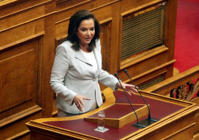 «Παρούσα» θα δηλώσει η Ντ.Μπακογιάννη στην ψηφοφορία για το Μεσοπρόθεσμο