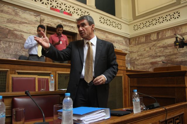 Συζήτηση σε επίπεδο πολιτικών αρχηγών για τους προπηλακισμούς ζητά ο Ανδρ.Λοβέρδος