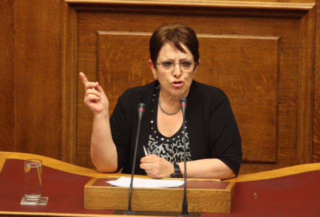 «Ο ελληνικός λαός πρέπει να στείλει το δικό του τελεσίγραφο» λέει η Αλ.Παπαρήγα