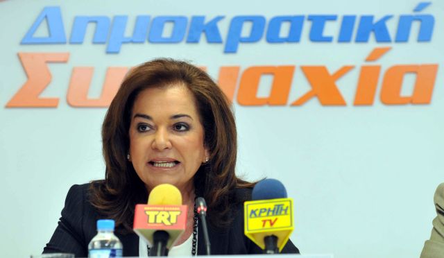 Μόνη λύση η κυβέρνηση έκτακτης ανάγκης, επαναλαμβάνει η Ντόρα Μπακογιάννη