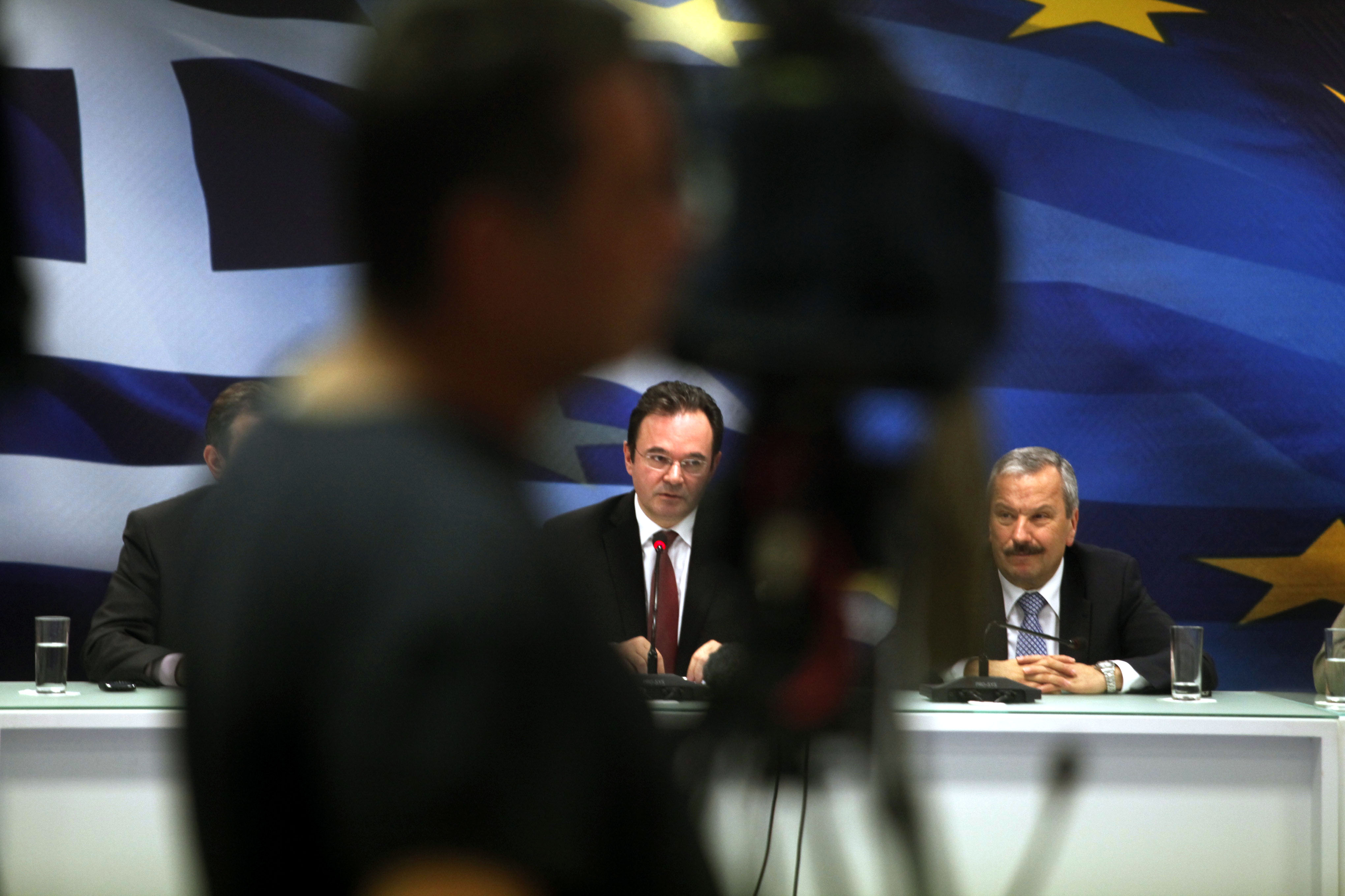 Προϋπόθεση για τη νέα βοήθεια το Μεσοπρόθεσμο, τονίζει ο Γ.Παπακωνσταντίνου