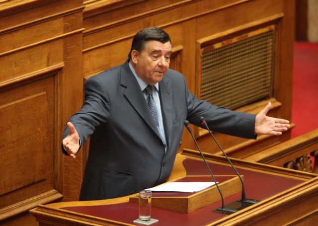 Ανοιχτό αφήνει ο Γ.Καρατζαφέρης το ενδεχόμενο απoχώρησης του ΛΑΟΣ από τη Βουλή
