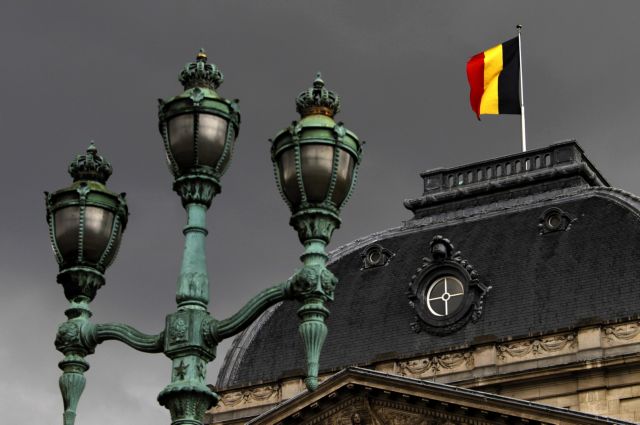 Ένας χρόνος χωρίς κυβέρνηση στο Βέλγιο, συνεχίζεται η αναζήτηση λύσης