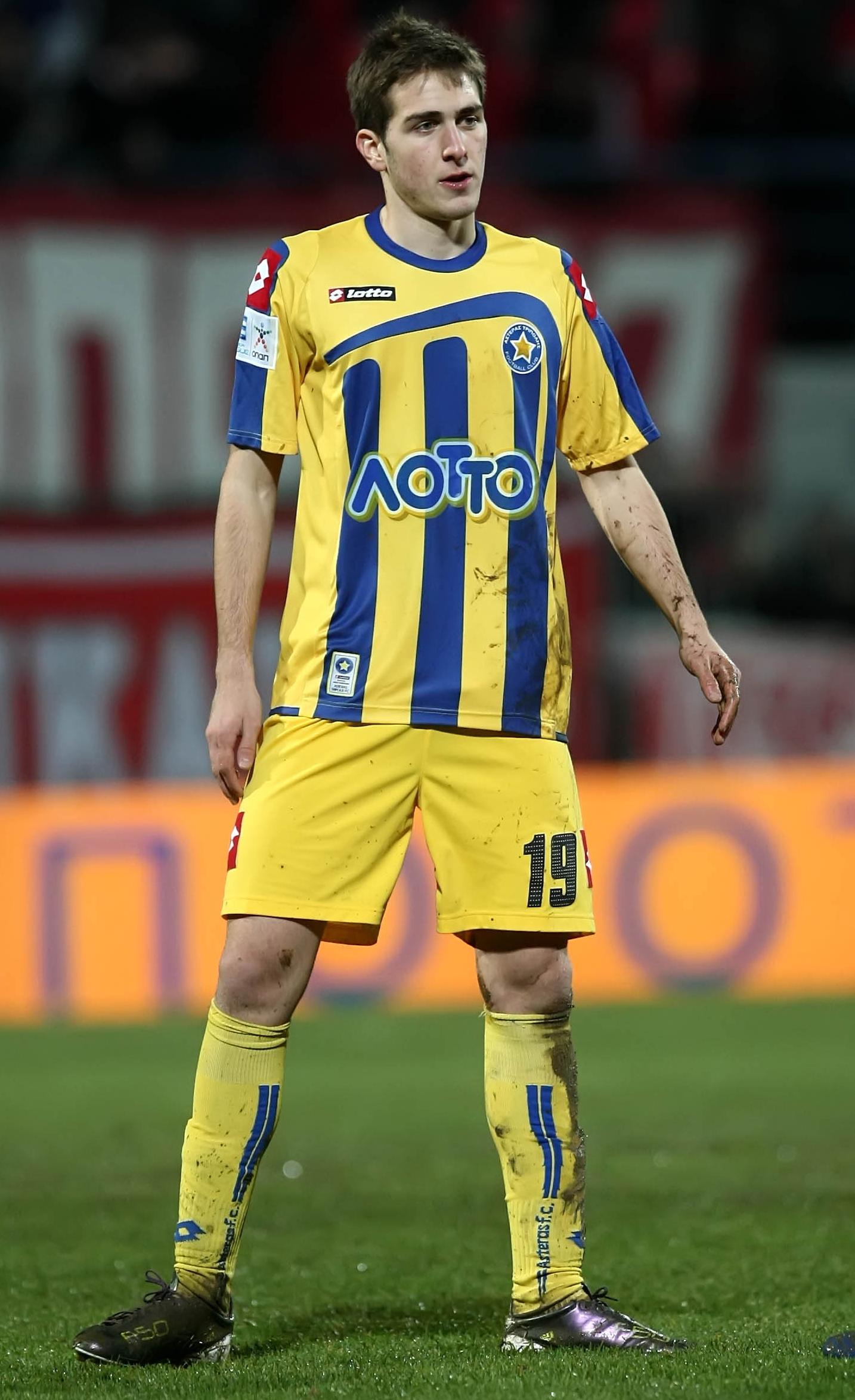 Πλώρη για το Λιμάνι βάζουν τρεις νεαροί Έλληνες παίκτες