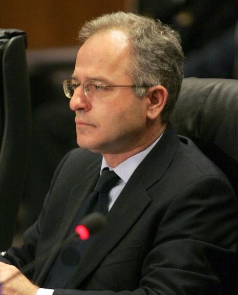 Συνεχίζεται η κόντρα των αποστράτων με τον υπουργό Εθνικής Άμυνας