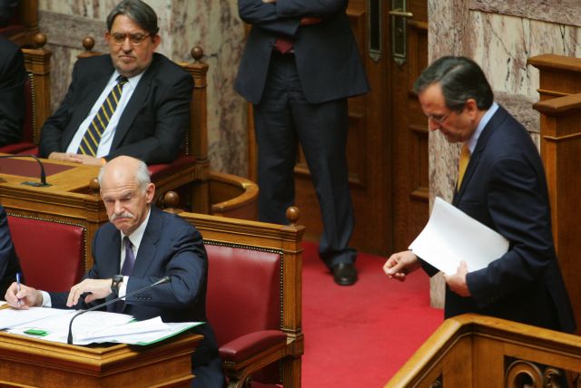 Κόντρα αρχηγών με αφορμή «έκρηξη» Σαμαρά για δημοσιεύματα από το εξωτερικό