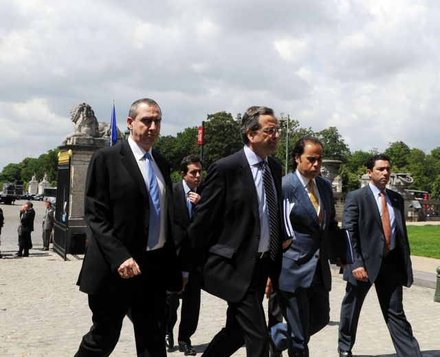 Σε κλοιό πιέσεων βρέθηκε ο Αντώνης Σαμαράς στις Βρυξέλλες