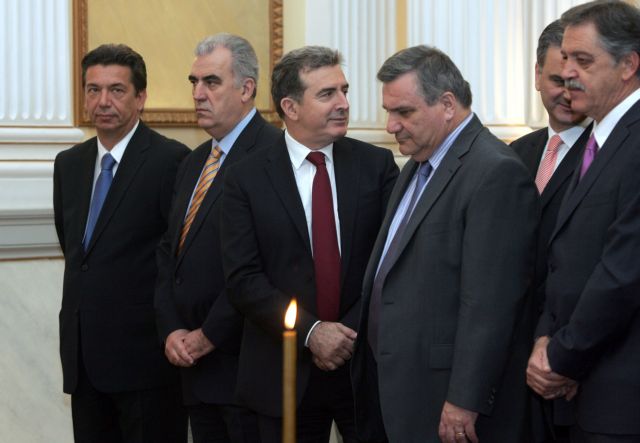 Ορκίστηκαν οι υπουργοί Διοικητικής Μεταρρύθμισης, Εσωτερικών και Ανάπτυξης
