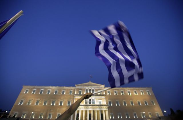 Τους μύθους γύρω από την ελληνική κρίση χρέους καταρρίπτει η Wall Street Journal
