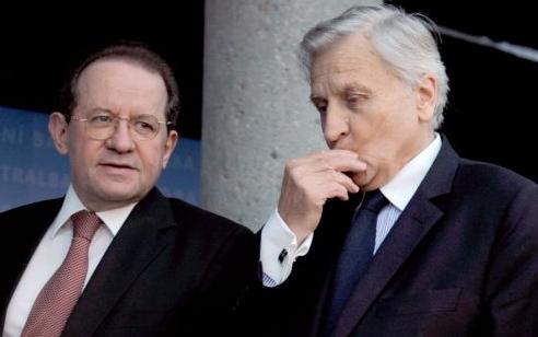 Ο Τρισέ δεν αποκλείει την επιμήκυνση του ελληνικού χρέους, «διευκρινίζει» ο αντιπρόεδρος της ΕΚΤ