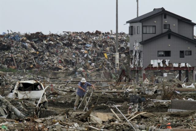 Συντρίμμια του ιαπωνικού τσουνάμι «κάνουν το γύρο του Ειρηνικού για μια δεκαετία»