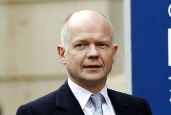 Στη Βεγγάζη ο Βρετανός υπουργός Εξωτερικών για επαφές με τους εξεγερμένους