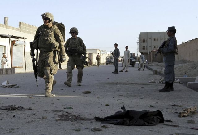 Δεκαέξι νεκροί σε δύο διαφορετικές επιθέσεις στο Αφγανιστάν