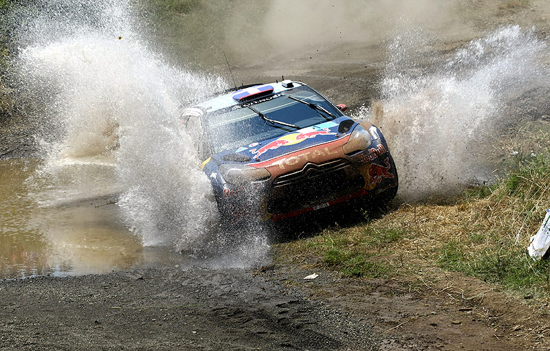 WRC - Ράλι Ακρόπολις 2011, ΕΔ11: Ταχύτερος και δεύτερος γενικής ο S. Loeb