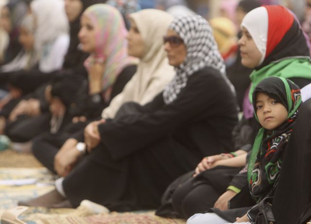 Για βιασμούς γυναικών κατηγορεί τις δυνάμεις του Καντάφι και η Χίλαρι Κλίντον