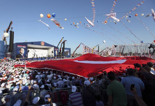 Κουρδικό και νέο Σύνταγμα τα ζητήματα που θα απασχολήσουν την Τουρκία μετά τις εκλογές