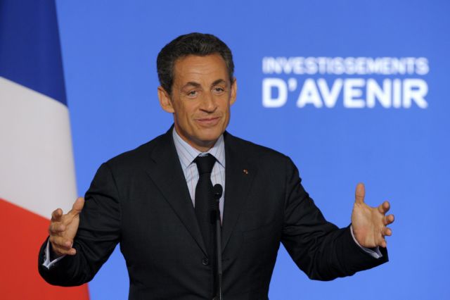 Οι γαλλικές τράπεζες συμφώνησαν στην μετακύλιση του ελληνικού χρέους, λέει ο Σαρκοζί