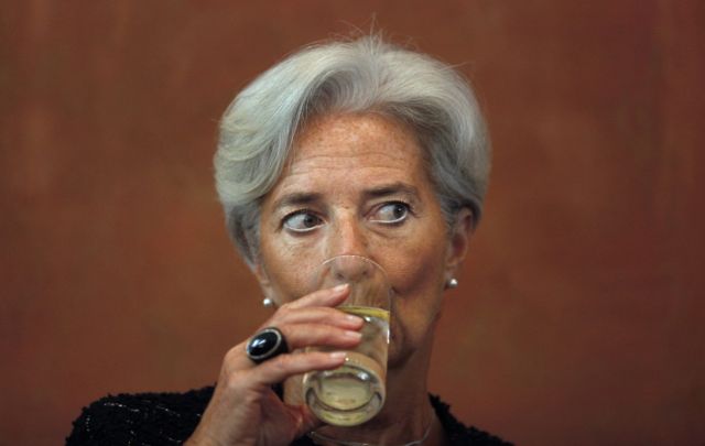 Πιέσεις για συναίνεση των ελληνικών κομμάτων και από την Κριστίν Λαγκάρντ