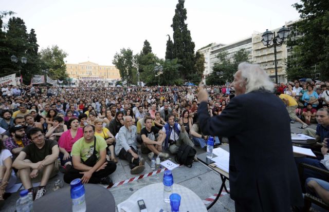 Επιμένουν οι «Αγανακτισμένοι» στο Σύνταγμα, νέο πανευρωπαϊκό κάλεσμα για την Κυριακή