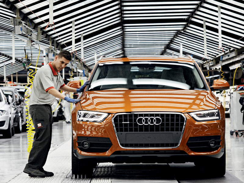 Στη γραμμή παραγωγής το Audi Q3 – Πρεμιέρα στην Ελλάδα στις 15 και 16 Ιουνίου