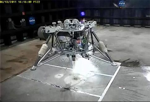 Ρομπότ προσσελήνωσης κάνει πρόβα στη NASA